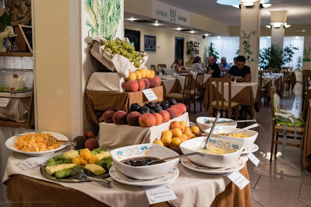Hotel Majore Santa Teresa Gallura 4*,