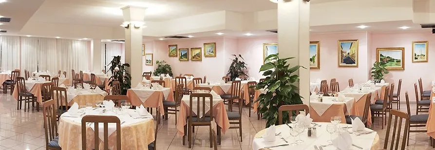 Hotel Majore Santa Teresa Gallura 4*,