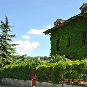 La Vecchia Quercia Restaurant Bed & Breakfast Fornovo di Taro