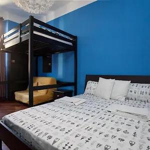 Colorful Apt In Apartamento Milán
